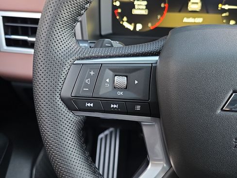 New 2026 Mitsubishi Outlander SEL FWD image 18