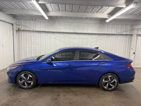 Used 2021 Hyundai Elantra Limited image 5