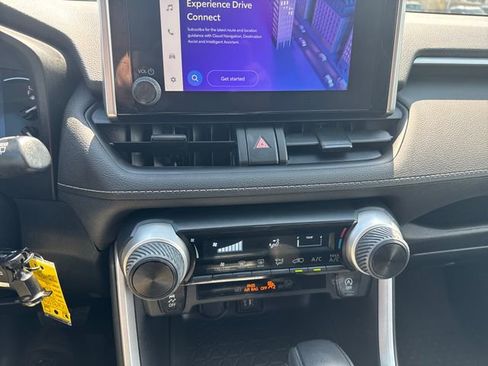 Used 2023 Toyota RAV4 LE image 22