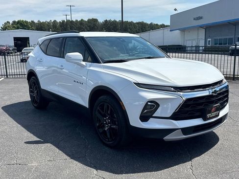 Used 2024 Chevrolet Blazer LT w/ LPO, Floor Liner Package FWD image 4