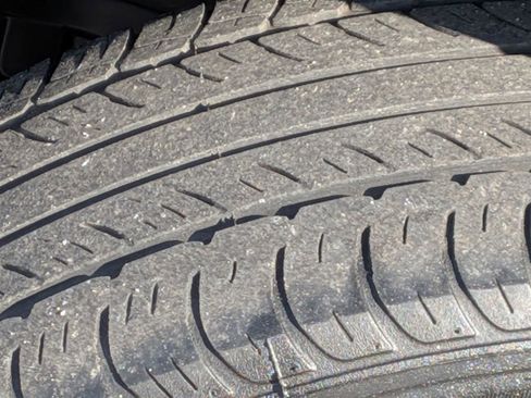 Used 2015 Toyota RAV4 XLE image 11