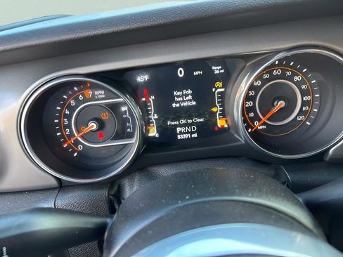 Used 2020 Jeep Gladiator Sport w/ Quick Order Package 24S image 18