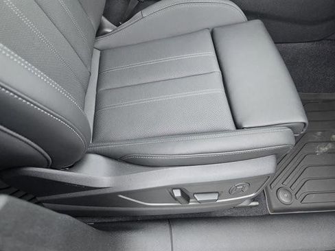 New 2025 Audi Q5 Premium Plus image 18