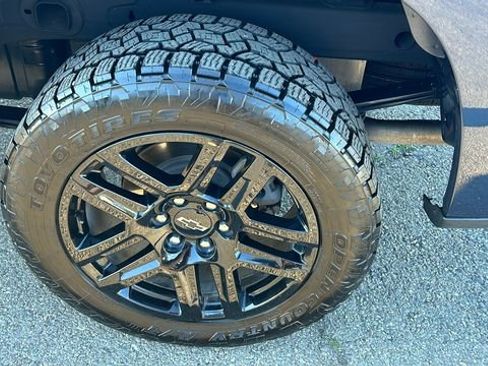 Used 2021 Chevrolet Silverado 1500 RST w/ Convenience Package II image 6