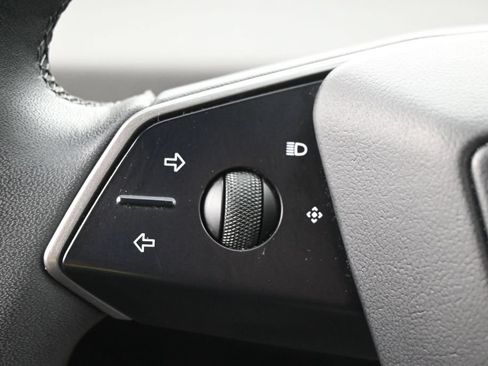 Used 2024 Tesla Cybertruck AWD Crew Cab image 23