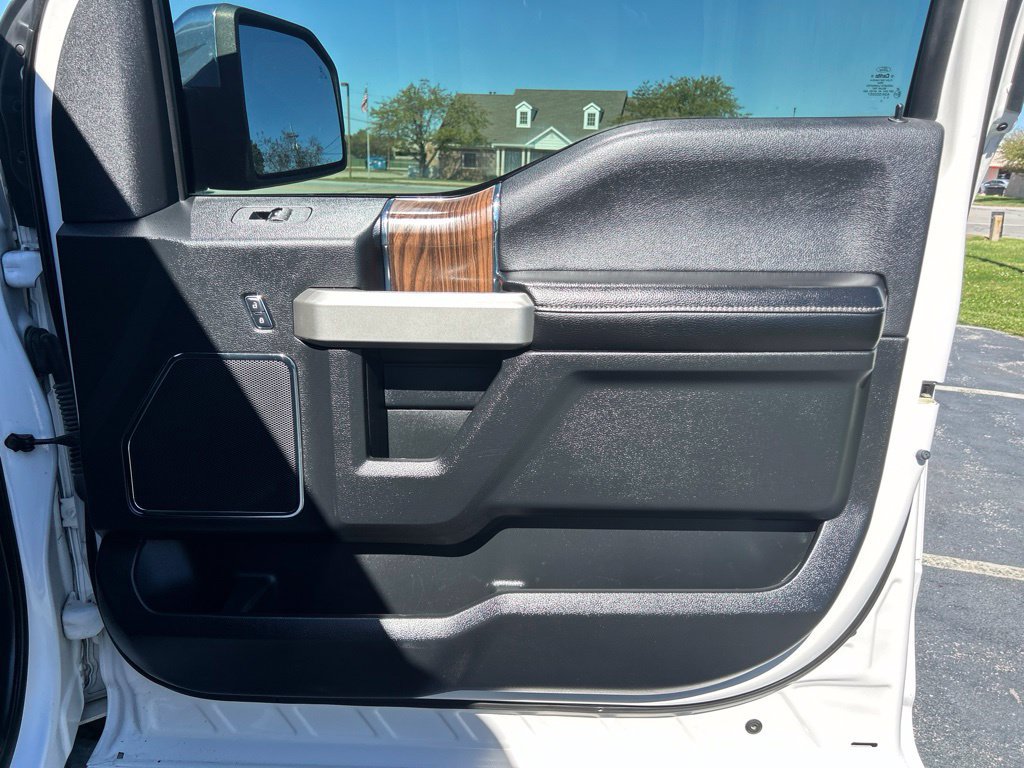 Used 2015 Ford F150 Lariat w/ Equipment Group 502A Luxury AWD/4WD image 49