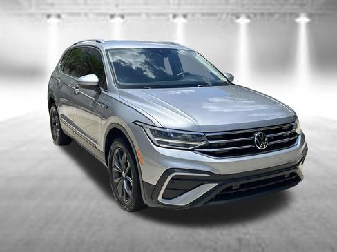 Used 2023 Volkswagen Tiguan SE FWD image 7