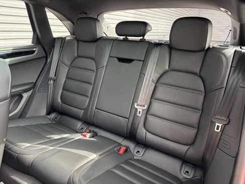 Certified 2026 Porsche Macan S AWD/4WD image 26