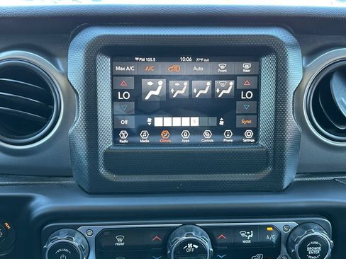 Used 2023 Jeep Wrangler Unlimited AWD/4WD image 26