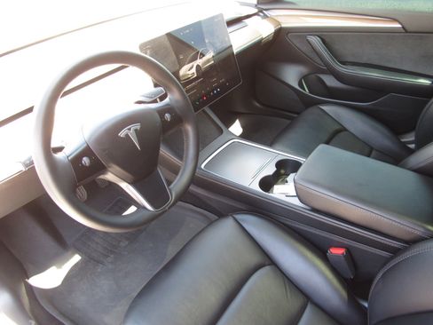 Used 2022 Tesla Model 3 Long Range AWD/4WD image 14
