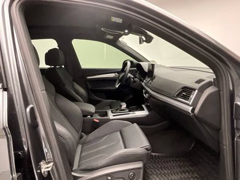 Used 2024 Audi Q5 2.0T Premium w/ Summer of Audi Package AWD/4WD image 11