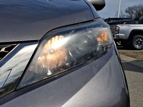 Used 2014 Toyota Sienna SE image 11