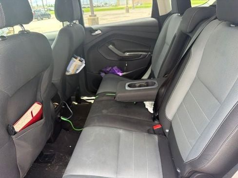 Used 2016 Ford Escape SE FWD image 14