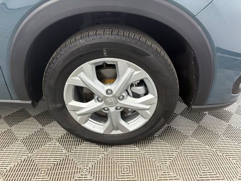 Used 2023 Honda HR-V LX image 12