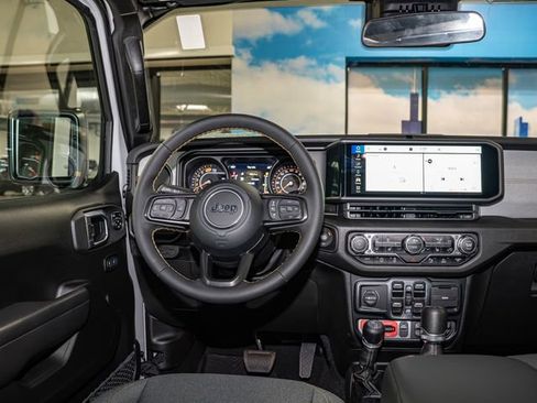 Used 2024 Jeep Wrangler Willys image 14