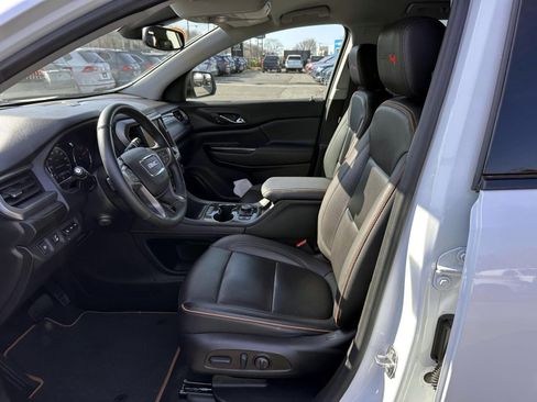 Used 2023 GMC Acadia AT4 w/ Technology Package AWD/4WD image 12
