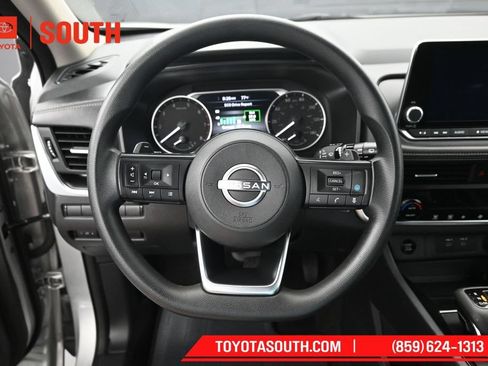 Used 2024 Nissan Rogue SV AWD/4WD image 21