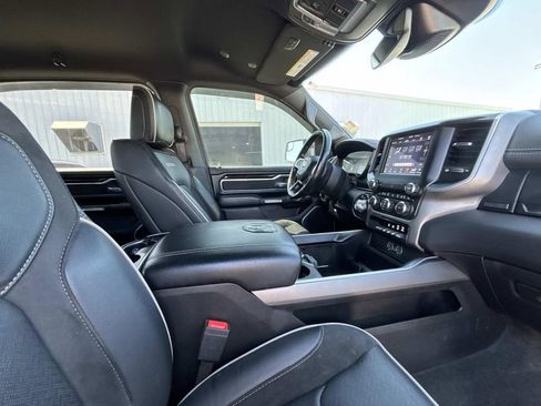 Used 2021 RAM 1500 Laramie w/ Sport Appearance Package AWD/4WD image 16