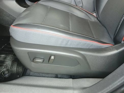 Certified 2022 Buick Envision Essence w/ Sport Touring Package FWD image 18