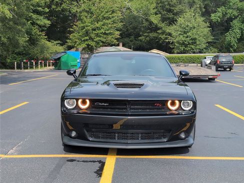 Used 2022 Dodge Challenger R/T Scat Pack RWD image 10