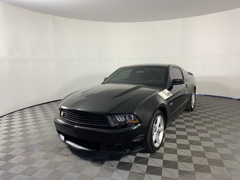 Used 2012 Ford Mustang GT image 4
