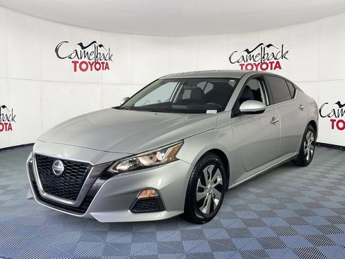 Used 2020 Nissan Altima 2.5 S FWD image 4