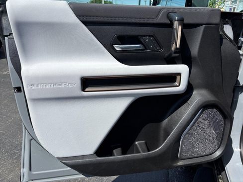 Used 2025 GMC Hummer EV 2X AWD/4WD image 13