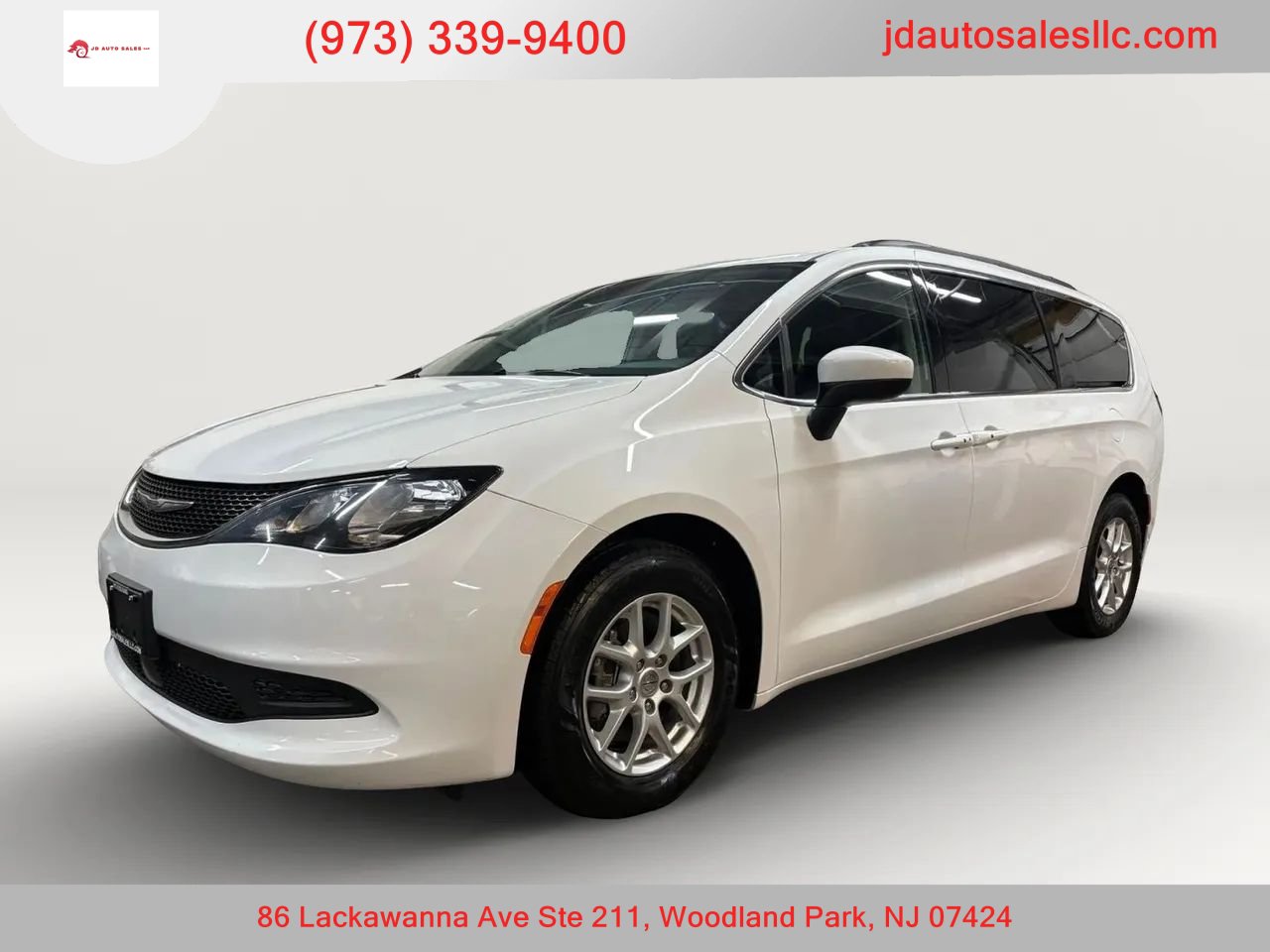 Used 2021 Chrysler Voyager Lxi FWD image 1