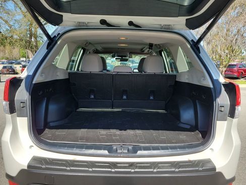 Used 2020 Subaru Forester Premium image 14