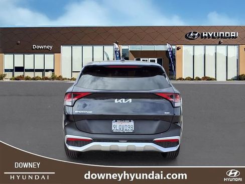 Used 2025 Kia Sportage LX AWD/4WD image 5
