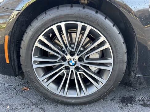 Used 2019 BMW 530e w/ Convenience Package image 23