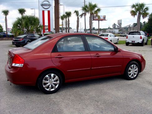 Used 2009 Kia Spectra EX image 3