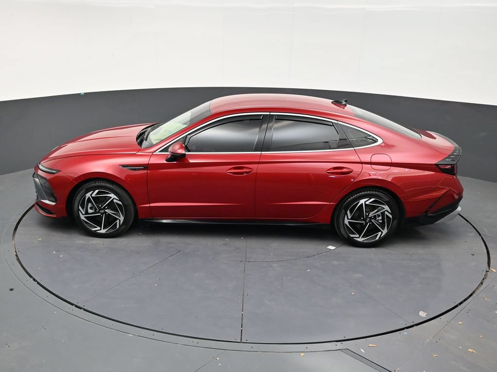 Used 2026 Hyundai Sonata SEL FWD image 13