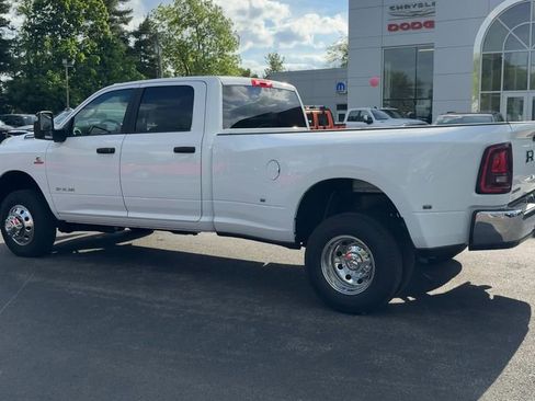 New 2026 RAM 3500 Big Horn AWD/4WD image 4