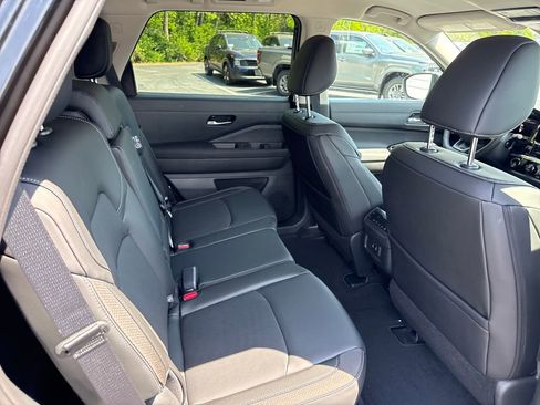 New 2026 Nissan Pathfinder SL FWD image 29