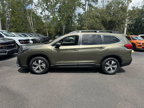 Used 2025 Subaru Ascent Premium AWD/4WD image 2