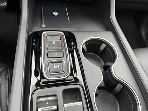 Certified 2024 Honda Pilot Touring image 19