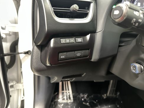 Used 2024 Lexus UX 250h F Sport AWD/4WD image 37