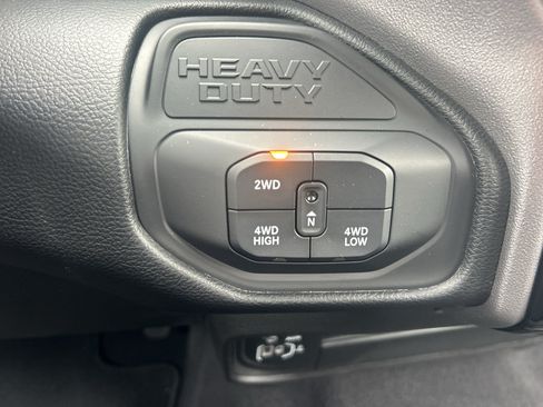 Certified 2026 RAM 2500 Big Horn AWD/4WD image 25