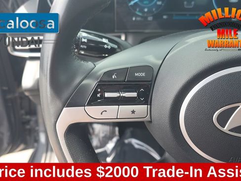 Used 2025 Hyundai Elantra SEL FWD image 17