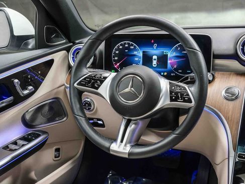 Used 2023 Mercedes-Benz C 300 Sedan image 16