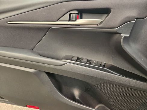 Used 2025 Toyota Camry LE FWD image 19
