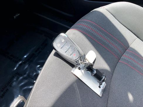 Used 2024 Chevrolet Equinox RS FWD image 20