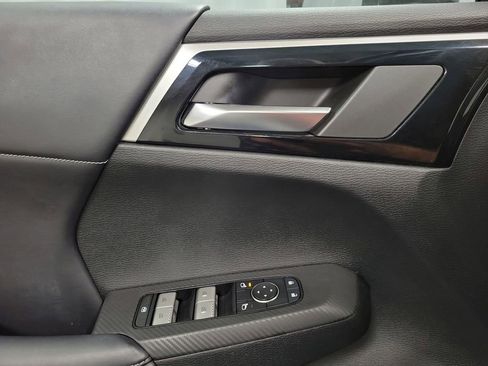 Used 2022 Mitsubishi Outlander SE image 20