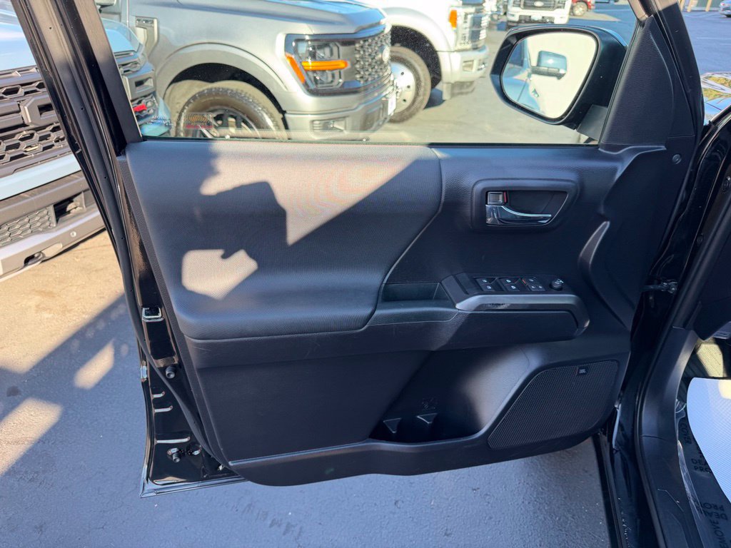 Used 2020 Toyota Tacoma TRD Pro AWD/4WD image 10