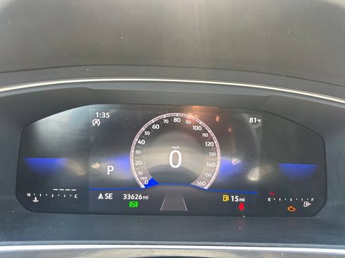 Used 2023 Volkswagen Taos SE w/ Panoramic Sunroof Package AWD/4WD image 14