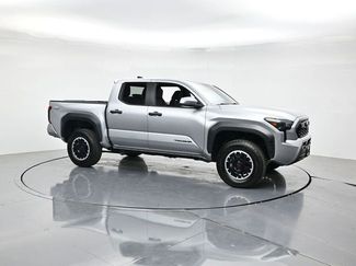 Used 2024 Toyota Tacoma TRD Off-Road AWD/4WD video 3