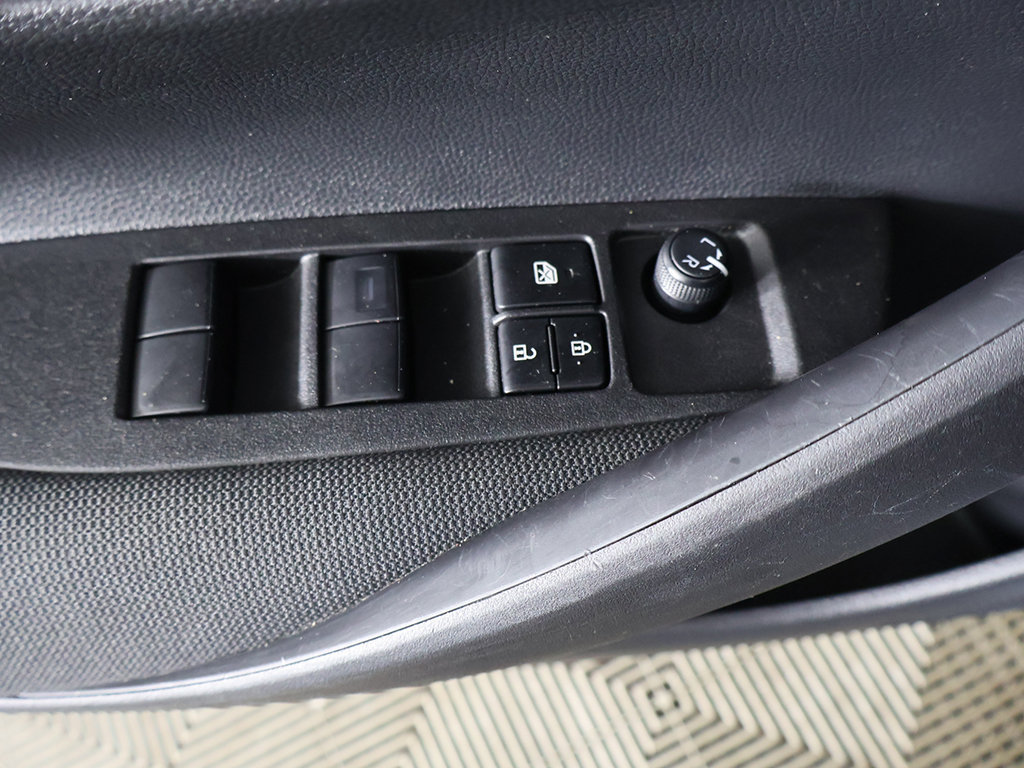 Used 2025 Toyota Corolla LE FWD image 32