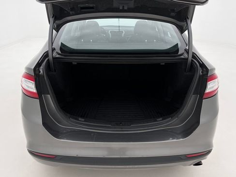 Used 2013 Ford Fusion SE image 24