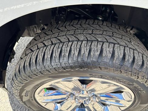 Used 2023 Ford F150 Lariat w/ Equipment Group 502A High AWD/4WD image 37
